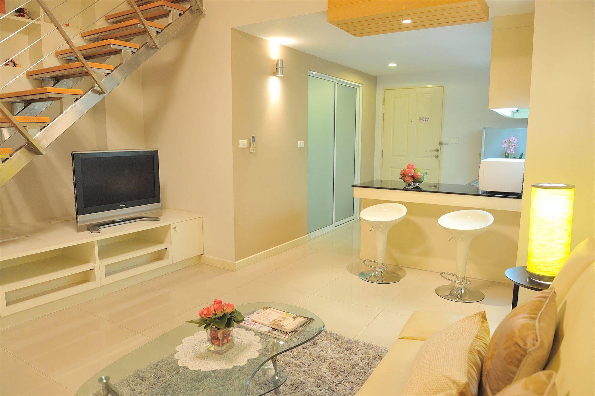 Duplex 21 Apartment Bangkok Dış mekan fotoğraf